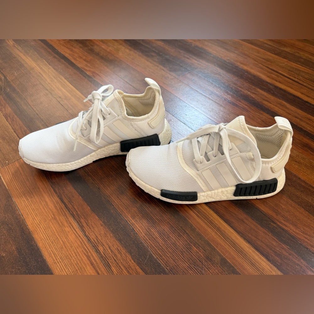 Adidas NMD R1 - Picture 2 of 5